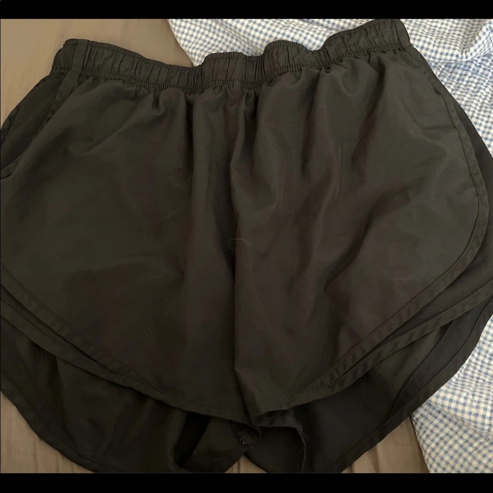 Black Nike shorts
